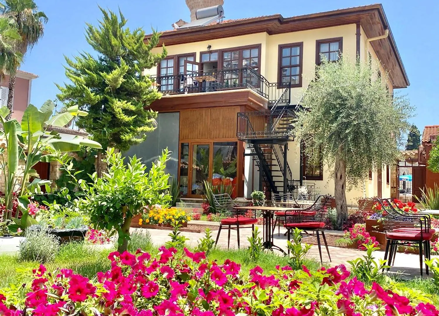 Necip Bey Konagi Apartment Antalya Homestay